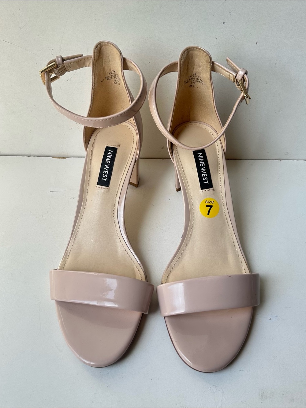 Nine West Women’s Nude Patent Leather Ankle Strap Block Heel Sandals Size 7M